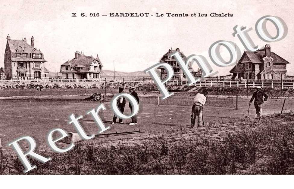 Le tennis et les chalets