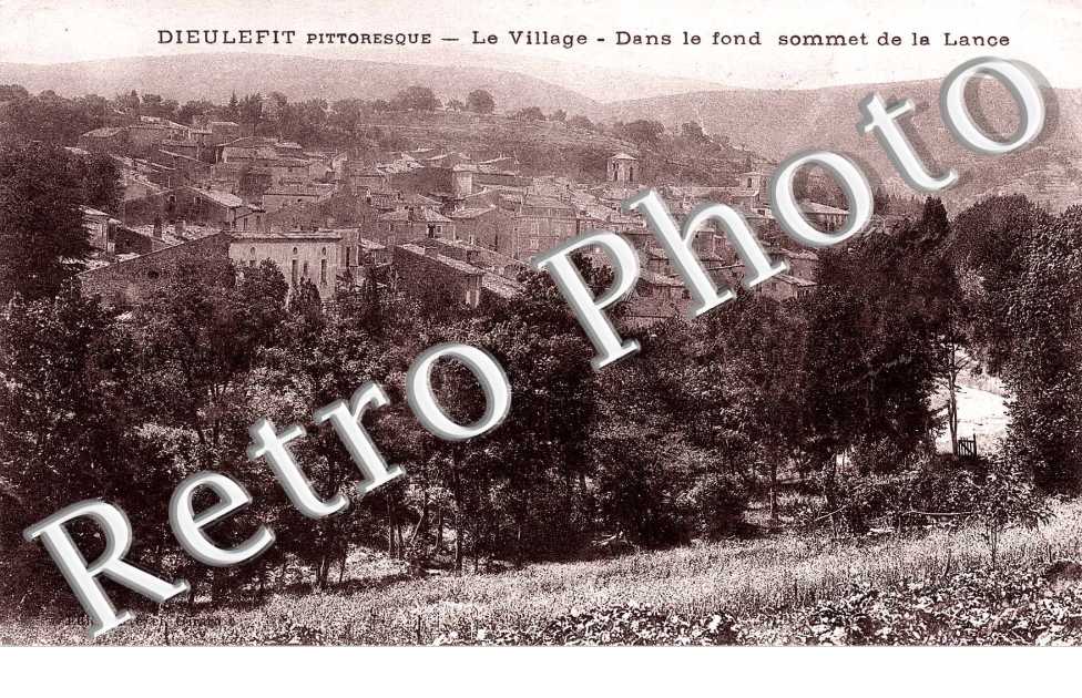 le village - dans le fond sommet de la Lance