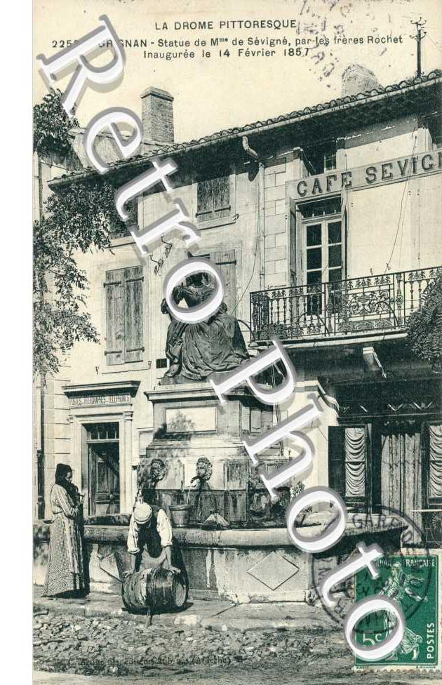 Statue de madame de Sévigné