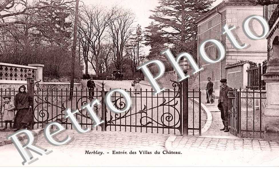 ENTREE DES VILLAS DU CHATEAU