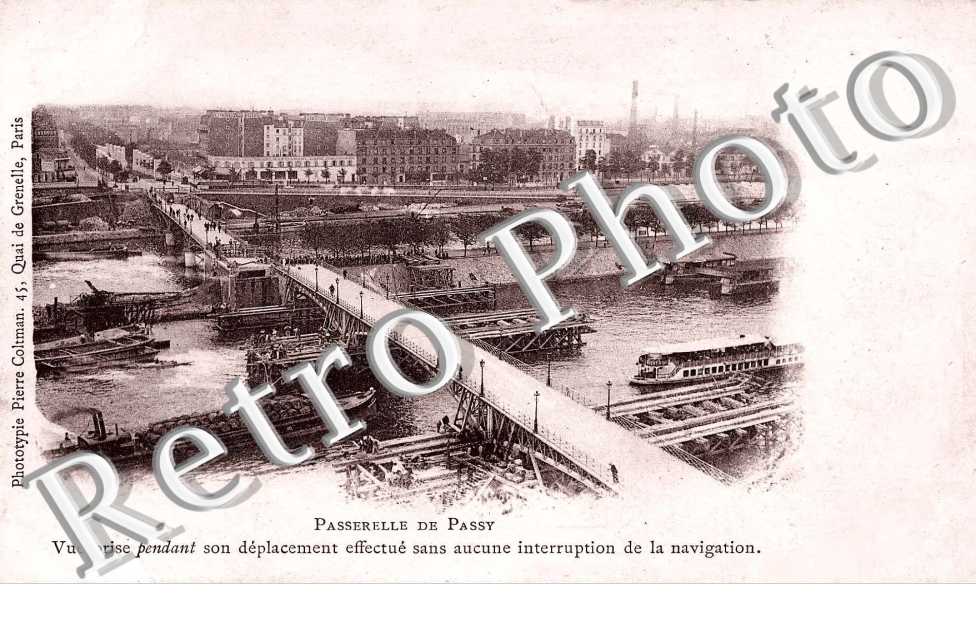 Passerelle de Passy pendant son deplacement sans interruption de la navigation