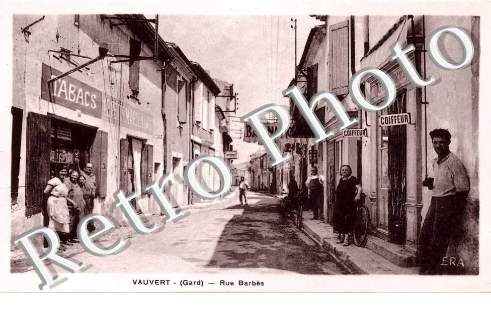 Rue Barbes - Tabacs - Coiffeur