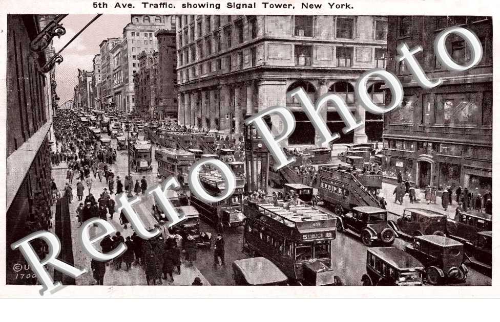 5th avenue Traffic showing signal tower