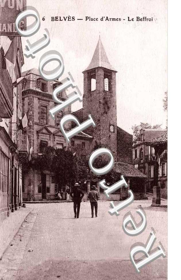 Place d&#039;armes - Le Beffroi