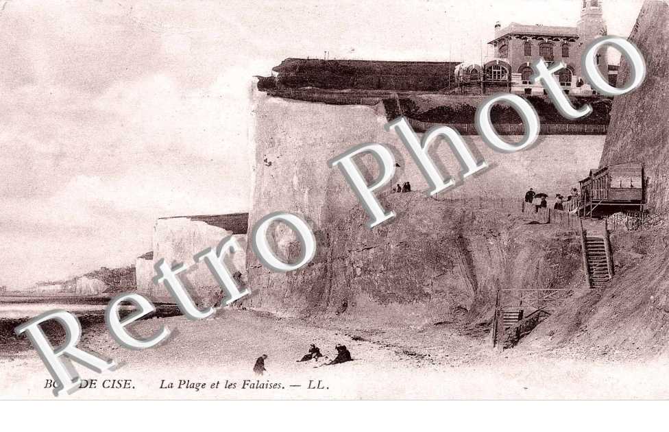 Bois de Cise - la plage et les falaises