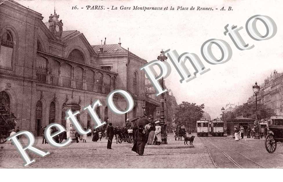 LA GARE MONTPARNASSE ET LA PLACE DE RENNES