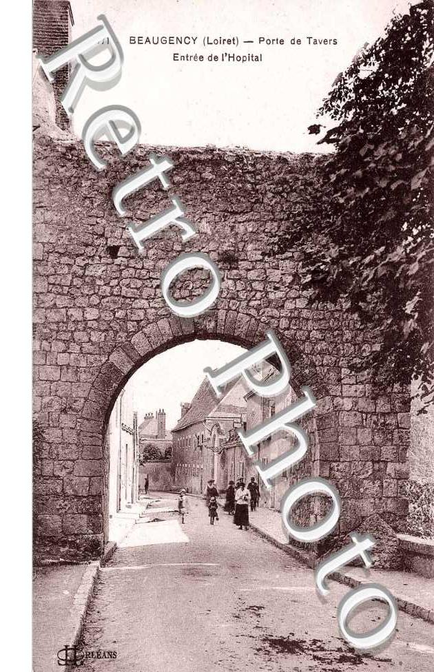 Porte de Tavers - Entree de l&#039;Hopital
