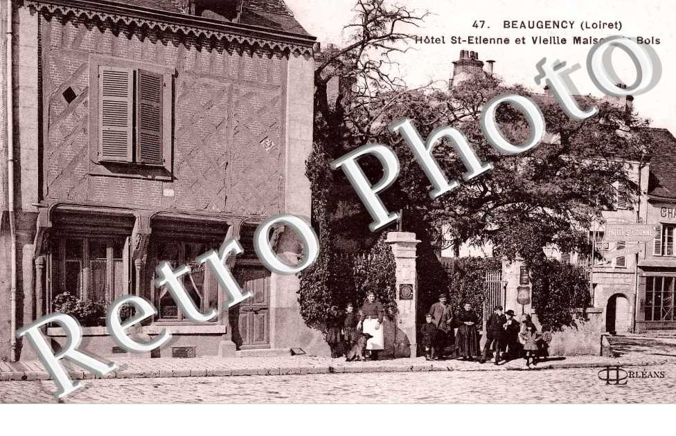 hotel Saint Etienne et vieille maison de bois