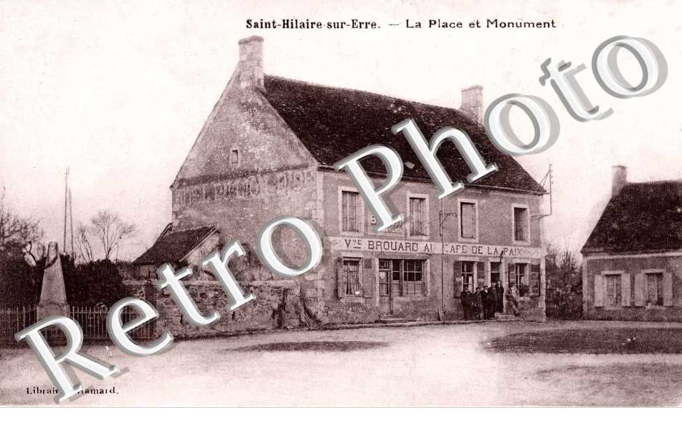 La Place et Monument aux Morts