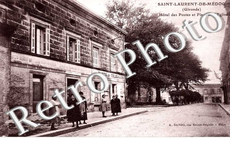 Hotel des postes et place de l&#039;eglise