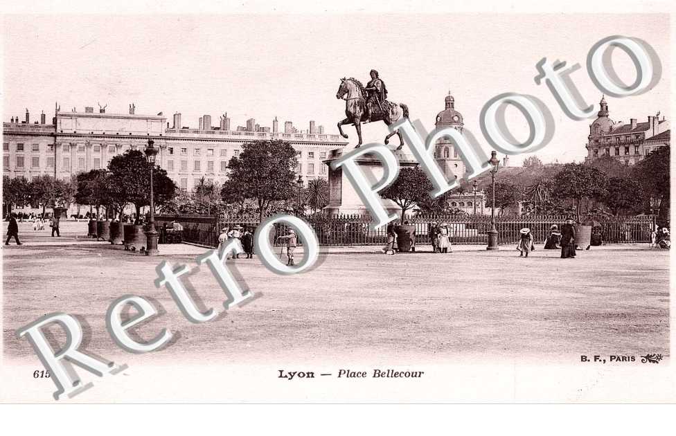 PLACE BELLECOUR
