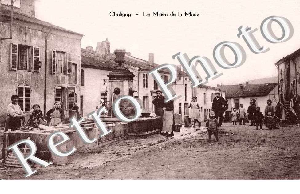 le milieu de la place