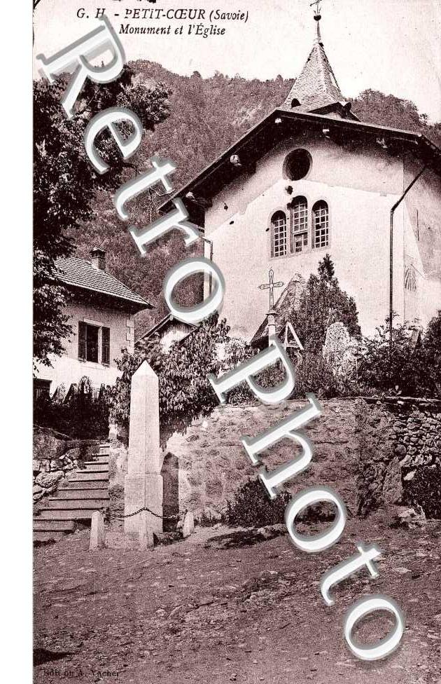 Le monument et l&#039;eglise