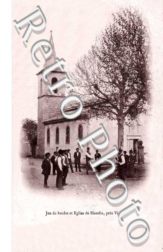 Jeu de Boules et Eglise