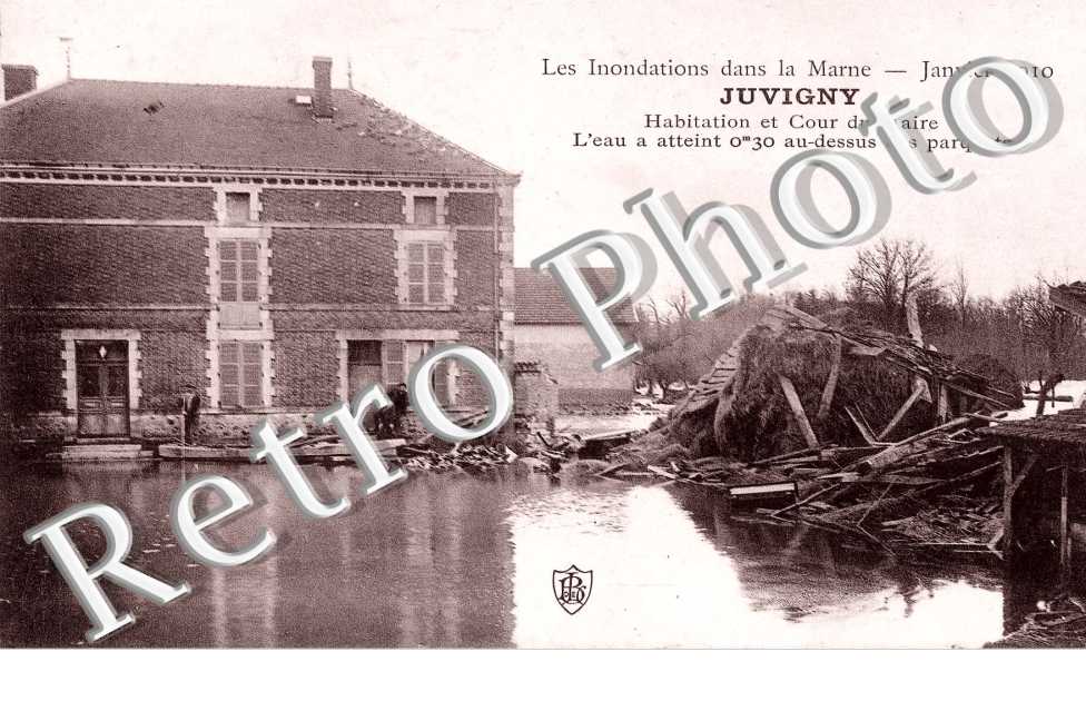 les inondation de janvier 1910 - habitaion et cour du Maire