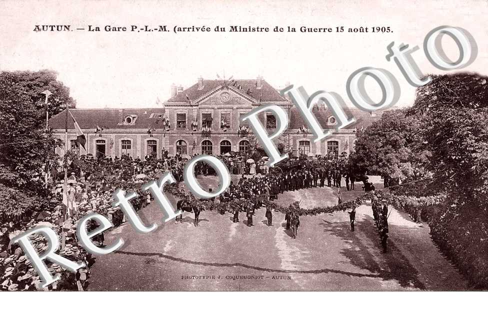 La gare arrivee P.L.M. arrivee du ministre de la guerre 15