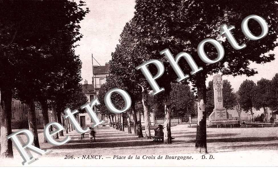 PLACE DE LA CROIX DE BOURGOGNE