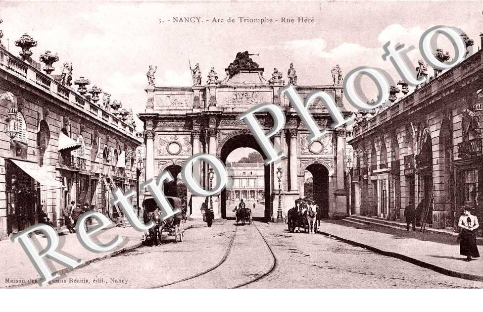 Arc de Triomphe Rue  Here