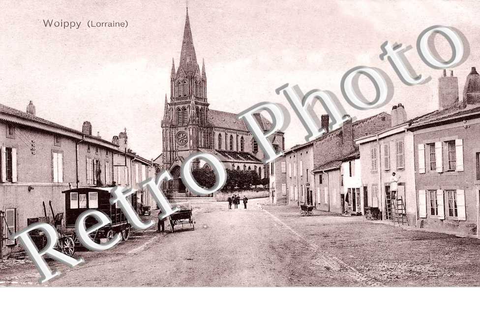 rue principale et eglise