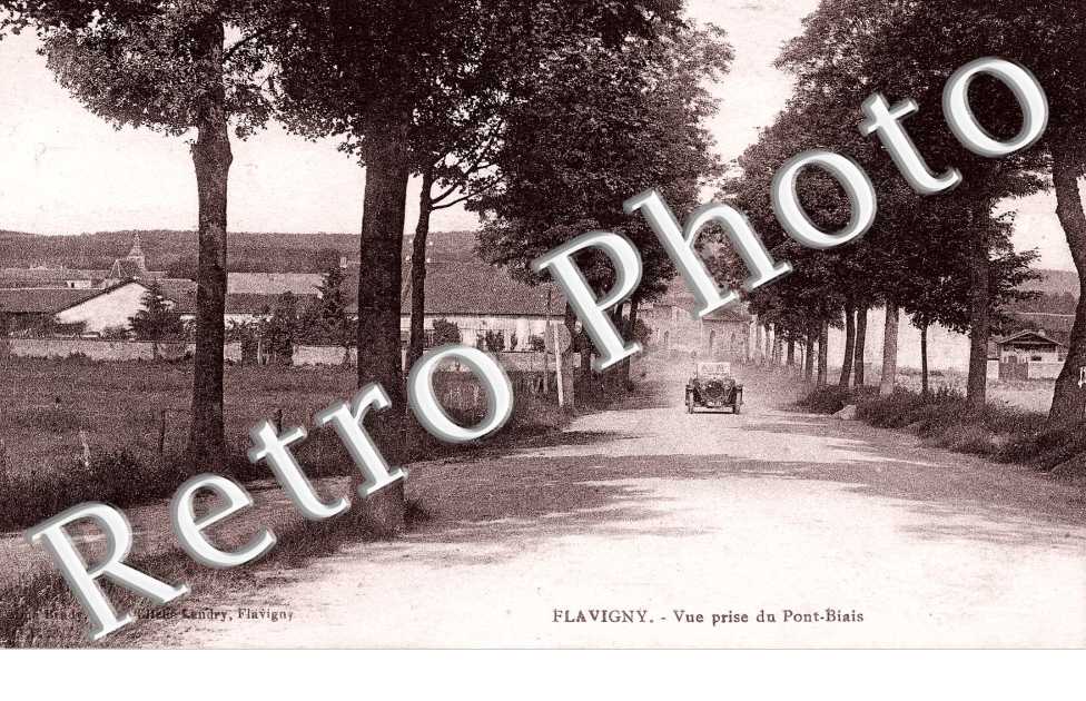 Vue prise du pont Biais