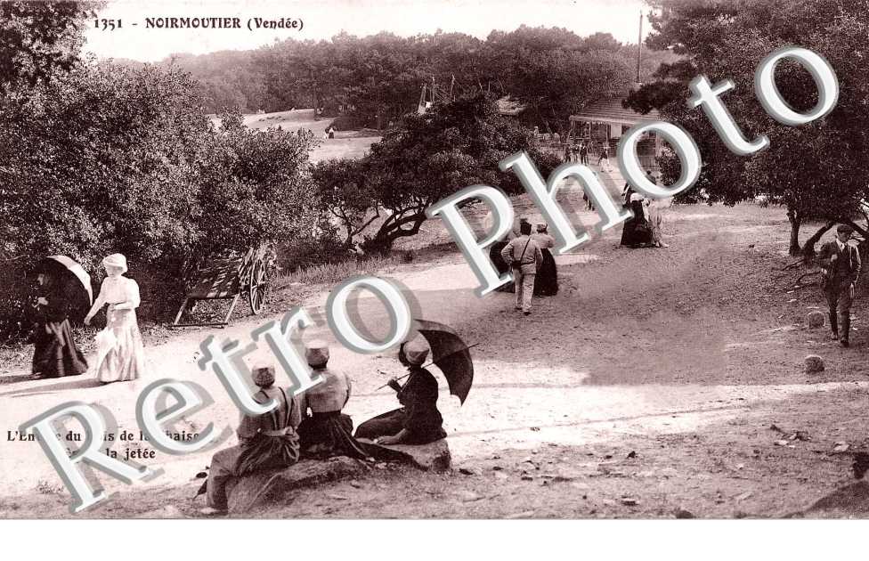 L&#039;entree du Bois de la Chaise pres de la jetee