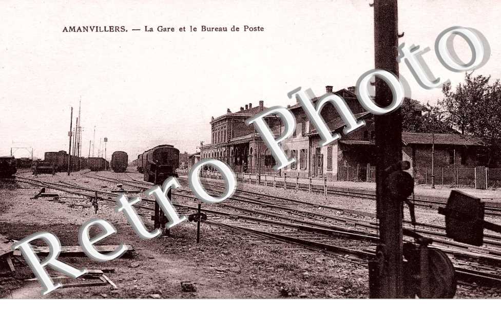 la gare et le bureau de poste