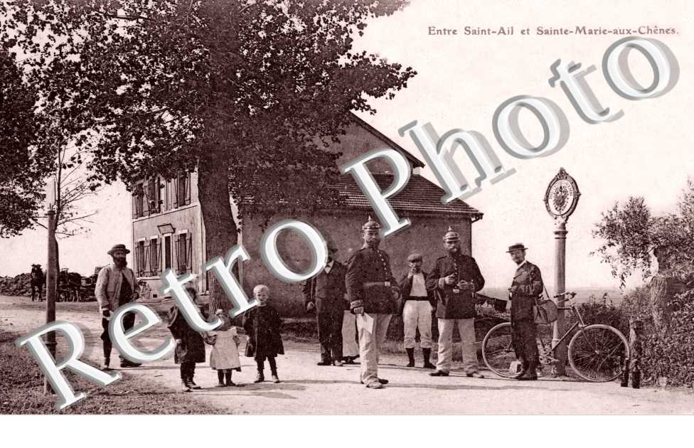 Entre Saint Ail et Sainte Marie aux Chenes - poteau frontiere