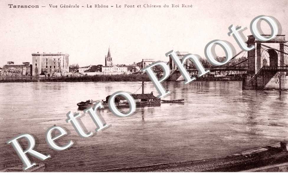 Vue Generale, le Pont et Chateau du Roi Rene