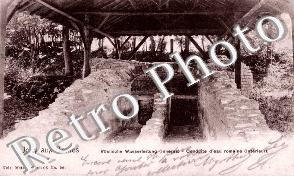 Romische Wasserleitung (inneres) Conduite d&#039;eau romaine (interieur)