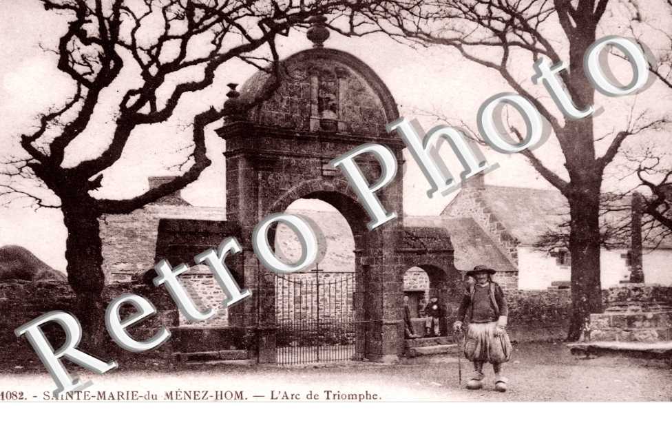 Sainte-Marie-de-Menez-Hom l&#039;Arc de Triomphe