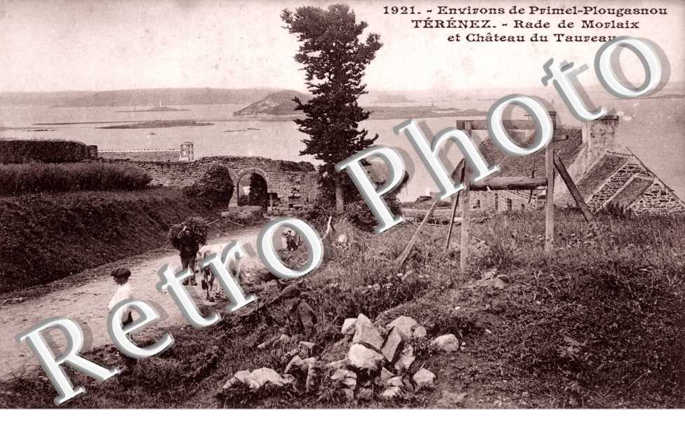 Terenez  Rade de Morlaix et chateau du Taureau