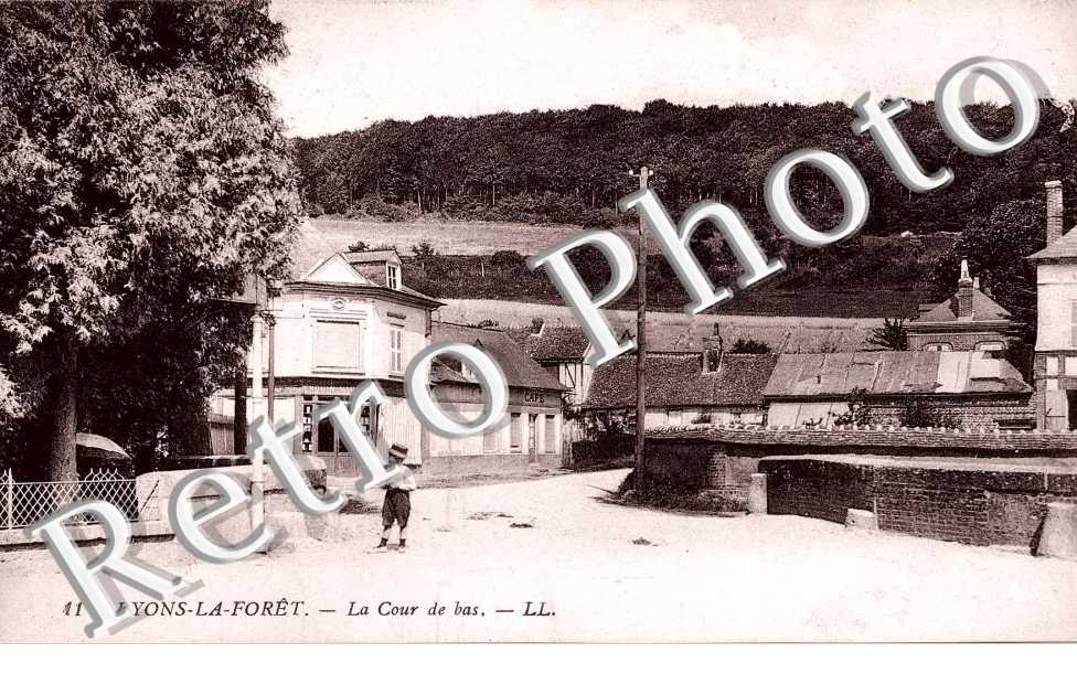 la Cour de Bas