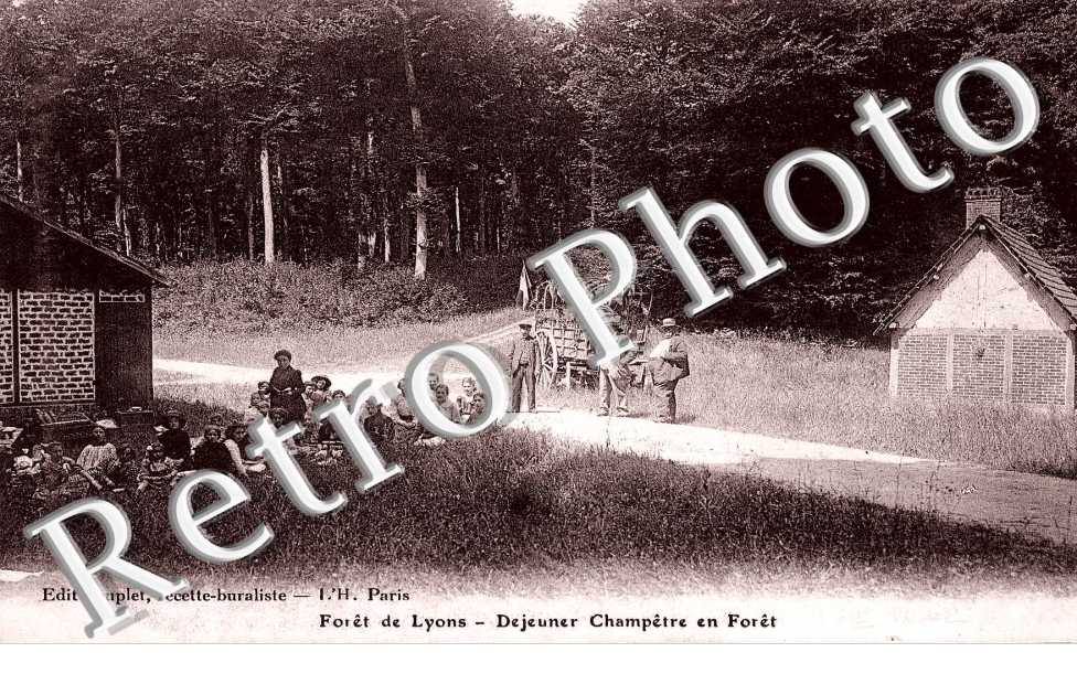 Dejeuner champetre en foret