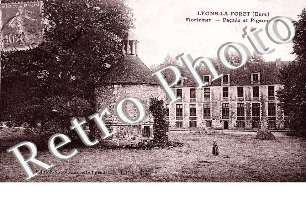 Mortemer Facade et Pigeonnier