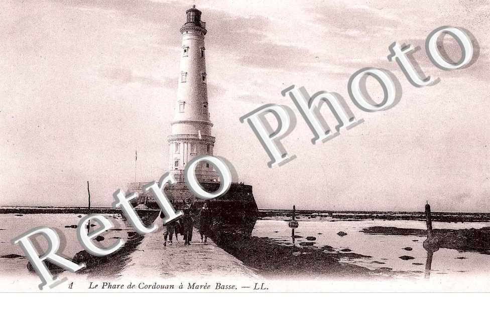 le phare de Cordouan a maree basse