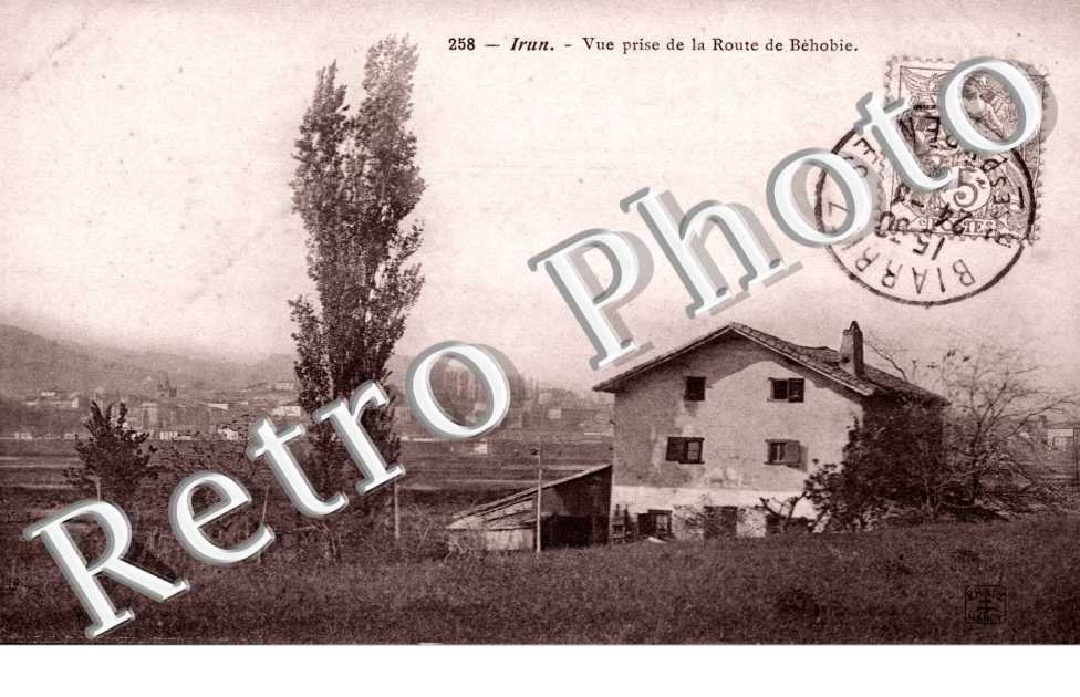 Vue prise de la route de Behobie