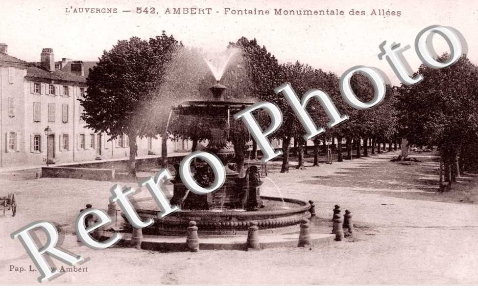 la fontainele cours des allees