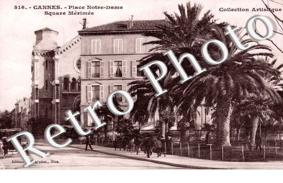 La Place Notre Dame et Square Merimee