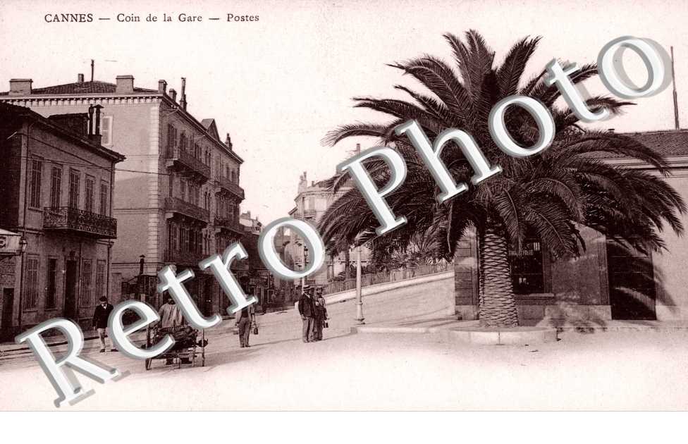 Coin de la Gare, Postes
