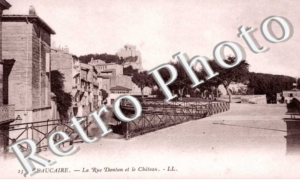 La rue Dantan et le chateau