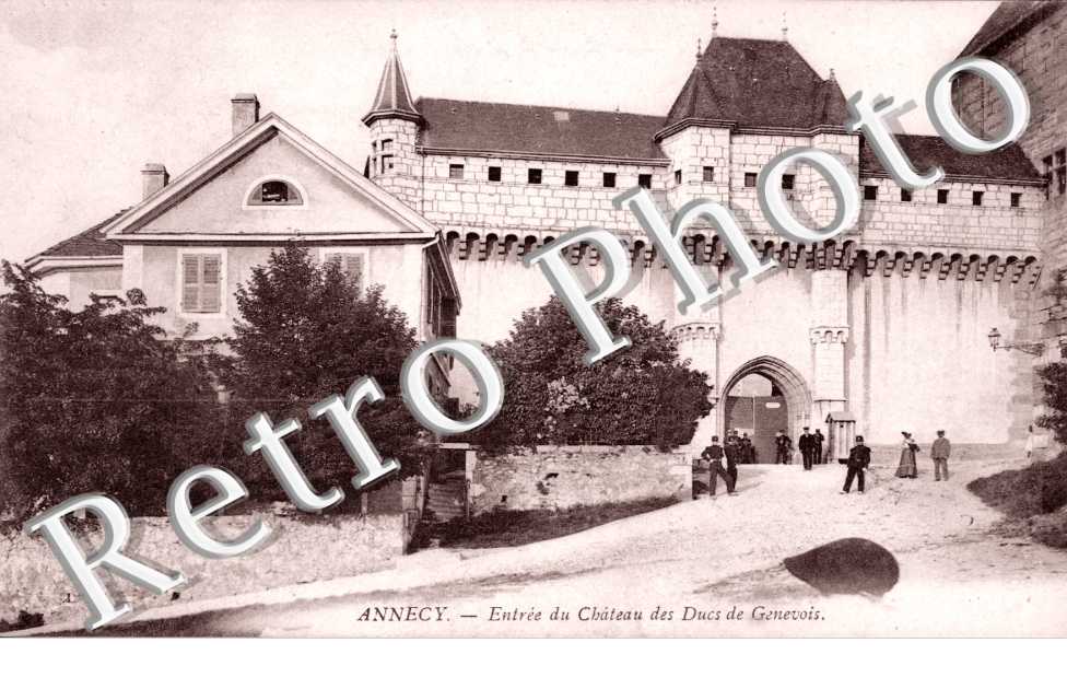 Entree du Chateau des Ducs de Genevois