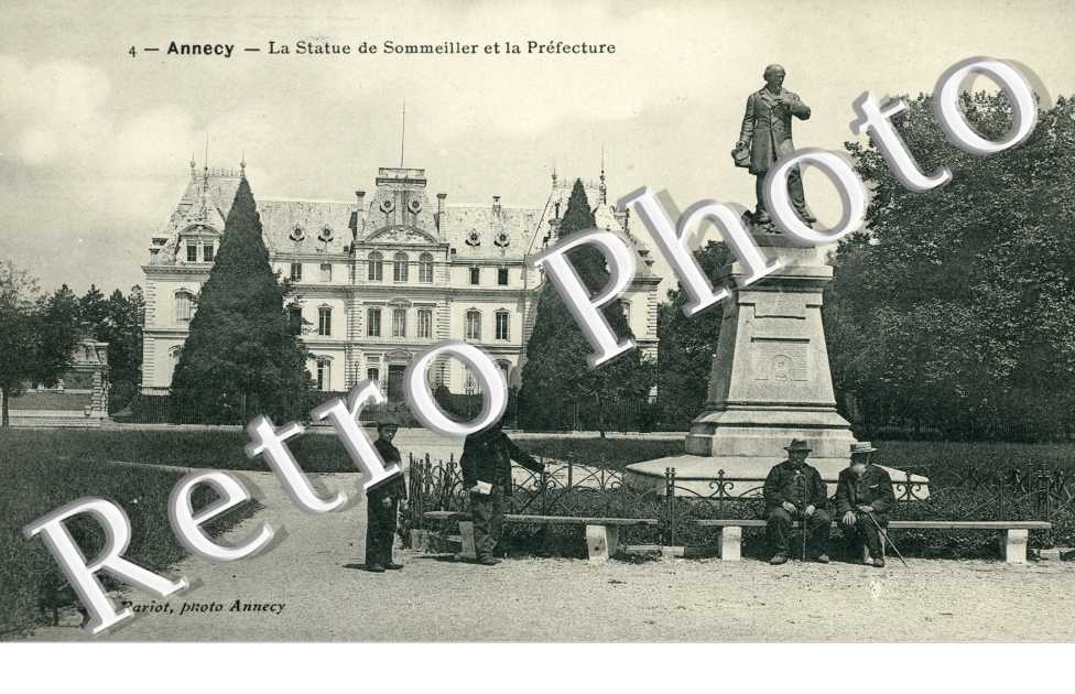 La Statue de Sommelier et la Prefecture