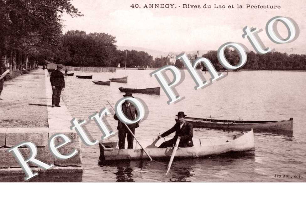 Rives du Lac et la Prefecture