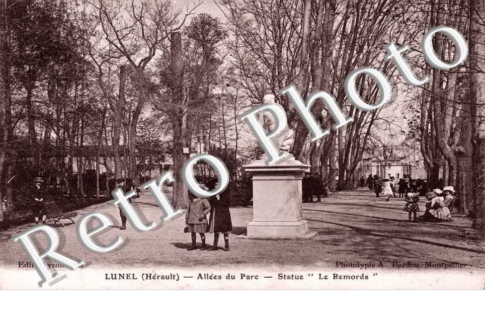 Allee du  parc - "statue les remors"