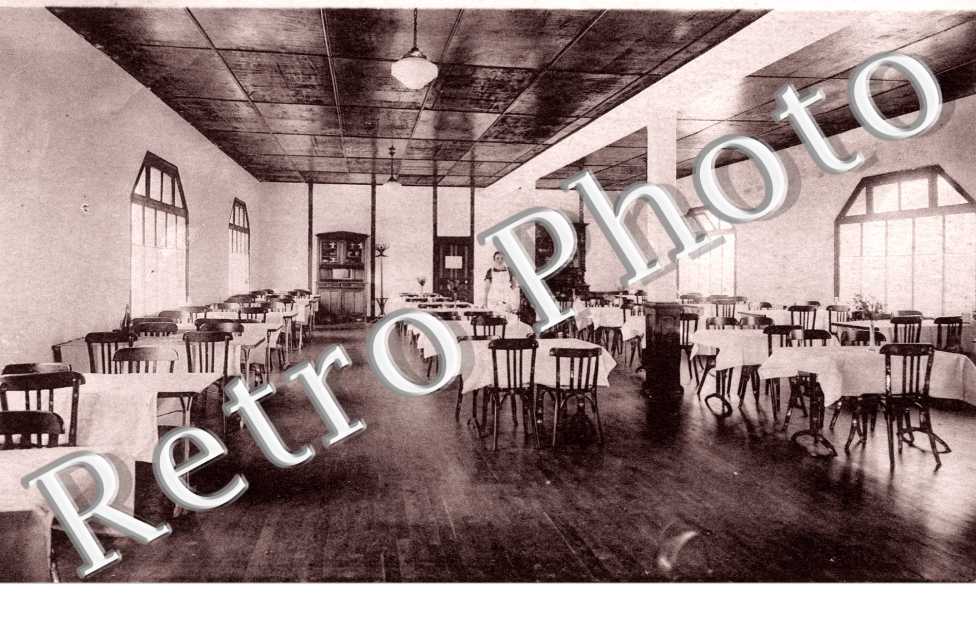 LESCONIL - la Salle a manger, Grand Hotel des Dunes - Le Bec propriétaire