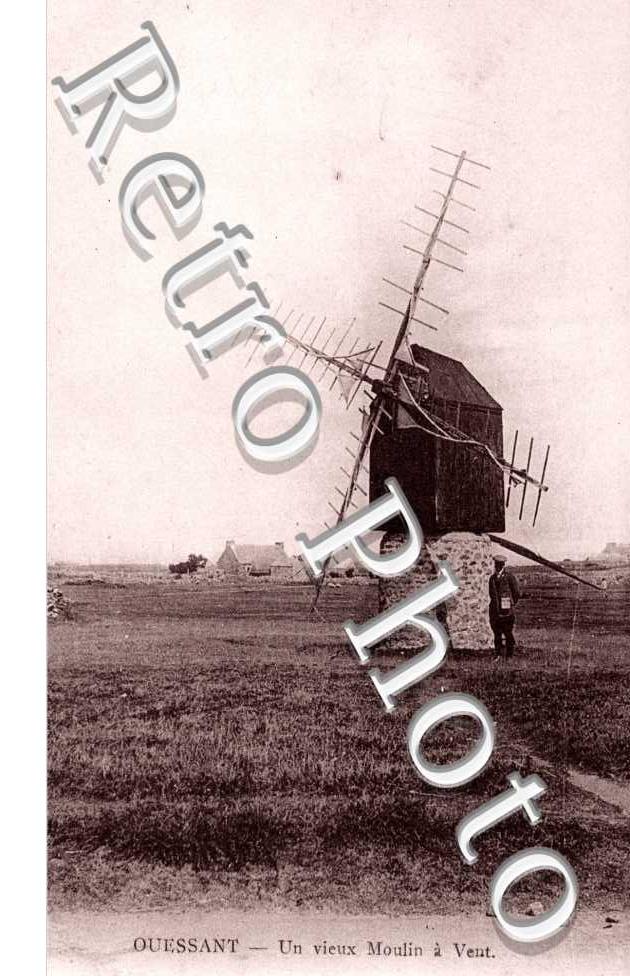 un vieux moulin a vent