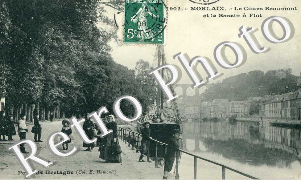le Cours Beaumont et le Bassin a Flot