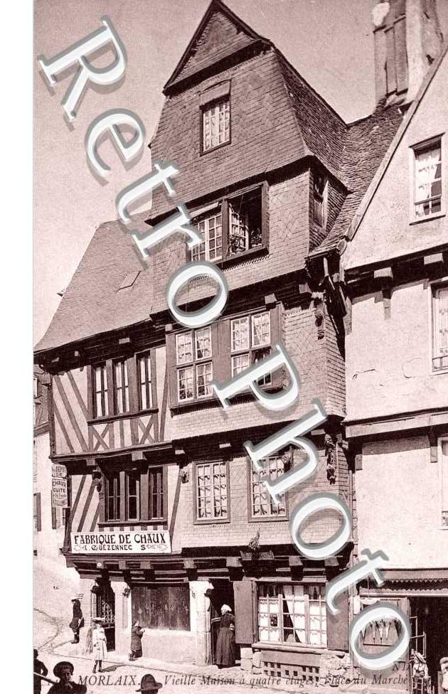 Vieille Maison a quatre etages, Place du Marche