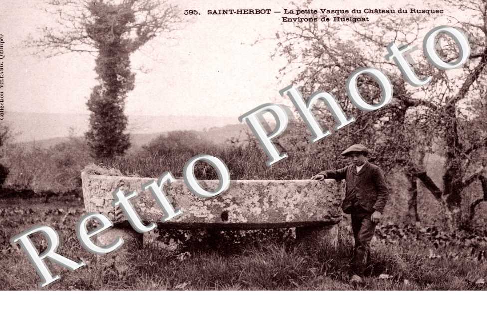 Saint Herbot, la petite vasque du chateau du Rusquec
