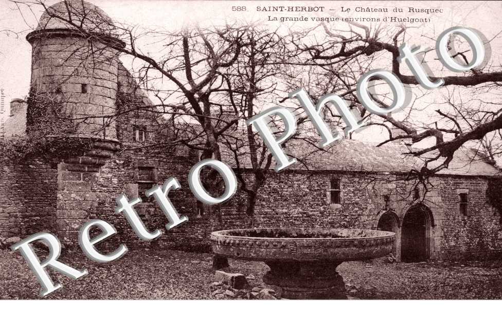 Saint Herbot, le chateau du Rusquec